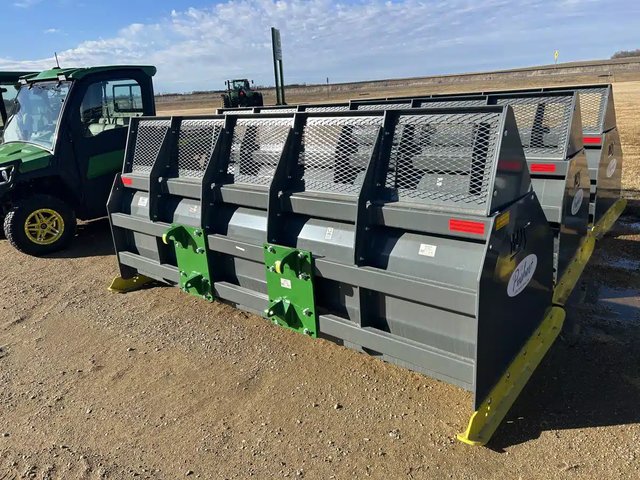 MDS Manufacturing 10' Snow Pusher+ Gratte à neige