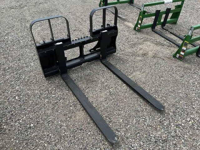 HLA Attachments 50" Pallet Forks Fourche à palette