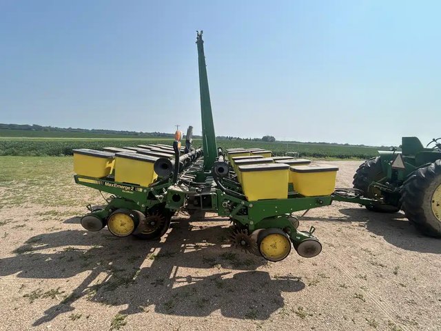 1993 John Deere 7200 Planteur
