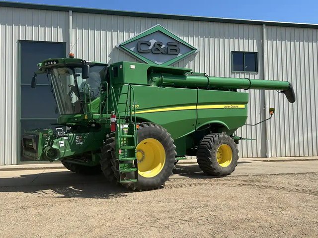 2019 John Deere S780 Batteuse