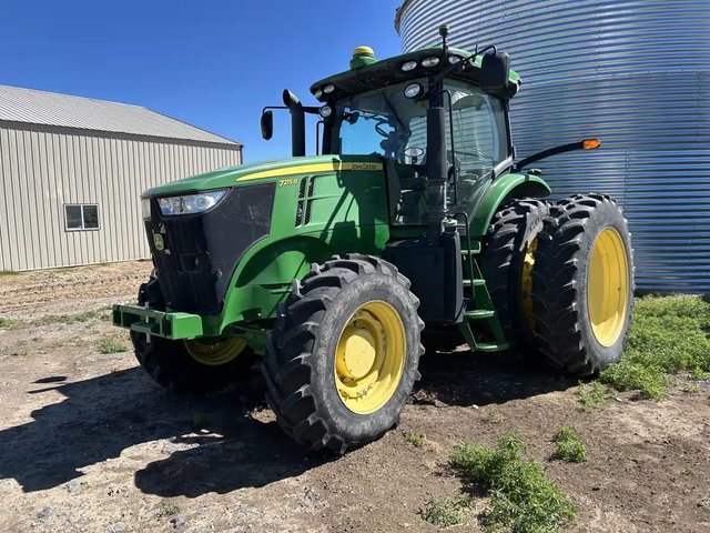 2013 John Deere 7215R Tracteur