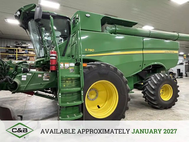 2023 John Deere S780 Batteuse