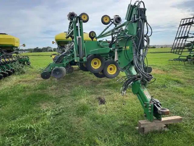 2012 John Deere DB60 Planteur