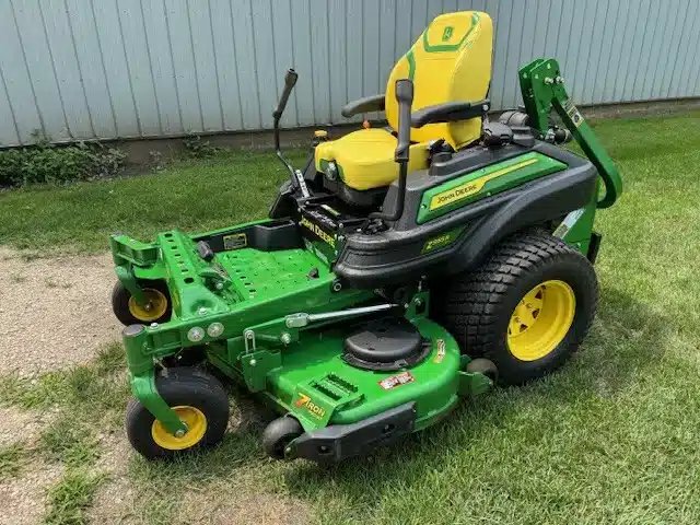 2025 John Deere Z955R Tondeuse à rayon de braquage zéro