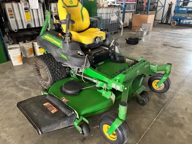 2021 John Deere Z970R Tondeuse à rayon de braquage zéro