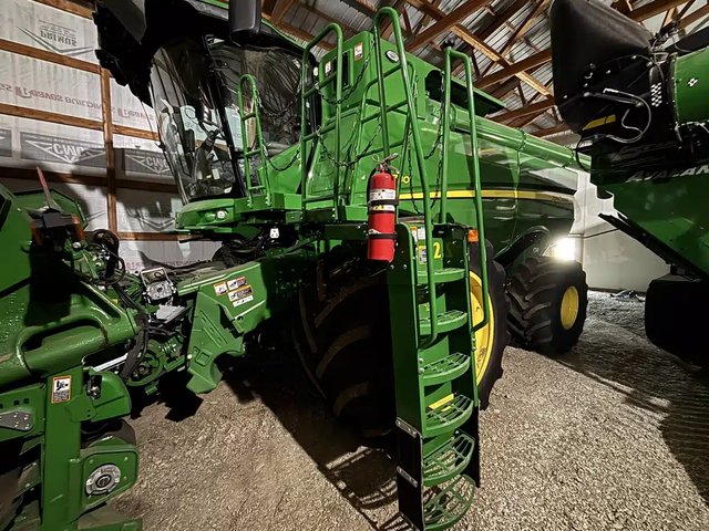 2024 John Deere S780 Batteuse