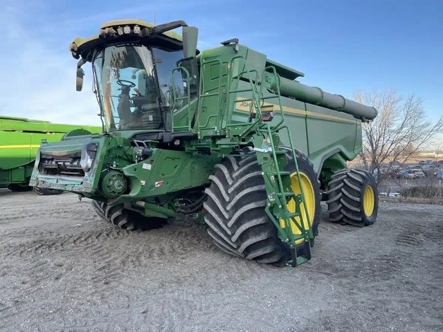2024 John Deere X9 1000 Batteuse