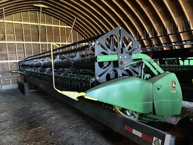 2010 John Deere 635 Header - Flex