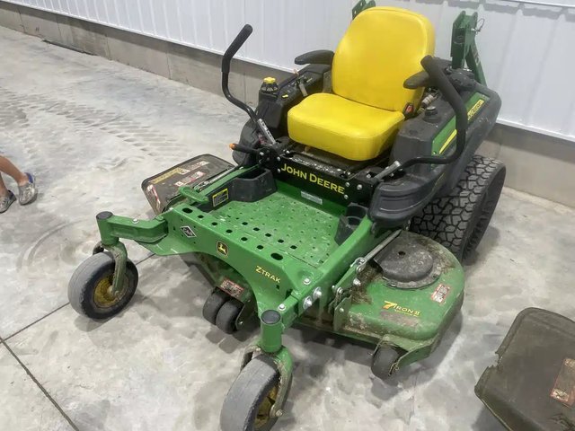 2019 John Deere Z915E Tondeuse à rayon de braquage zéro
