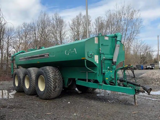 2011 GEA 6100 gallons Épandeur à fumier liquide
