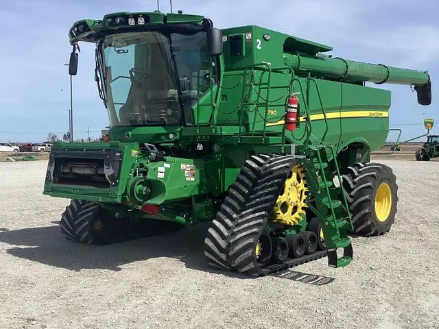 2024 John Deere S790 Batteuse