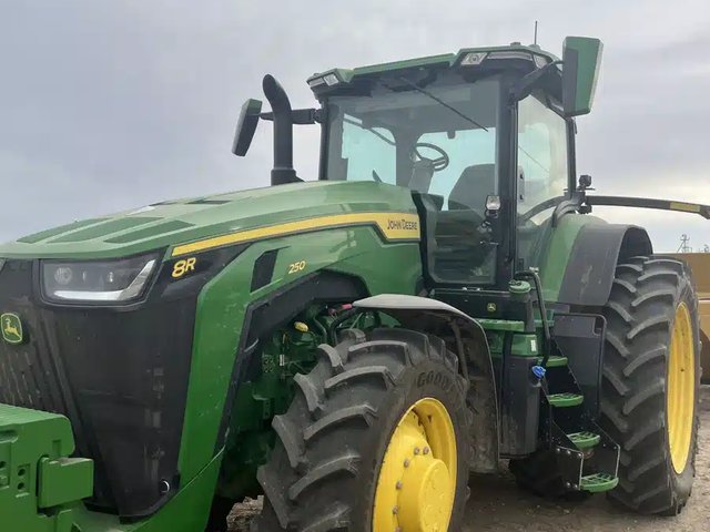 2025 John Deere 8R 250 Tracteur