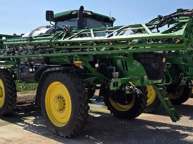 2026 John Deere 616R Arroseur - Automoteur