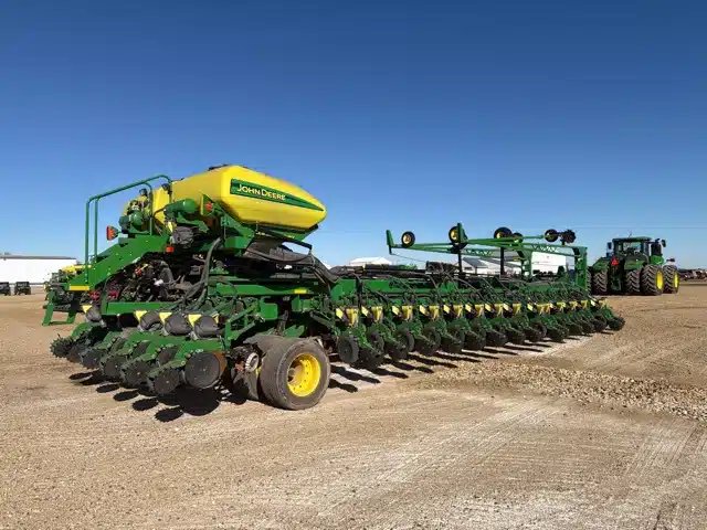 2011 John Deere DB90 Planteur