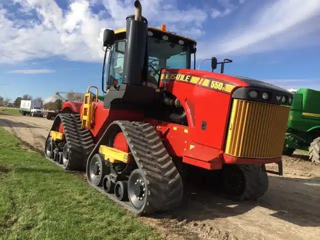 2016 Versatile 550DT Tracteur
