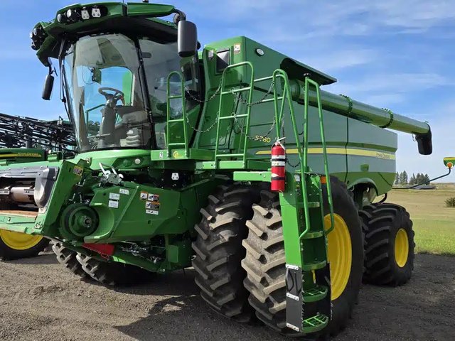2024 John Deere S780 Batteuse