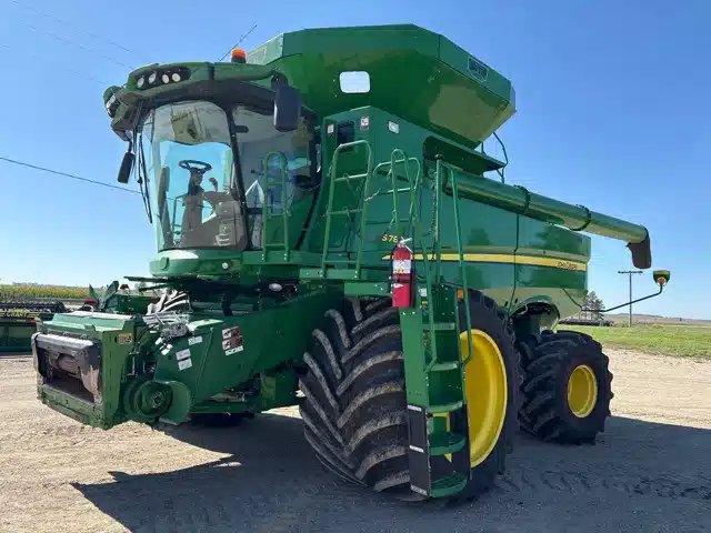 2019 John Deere S780 Batteuse