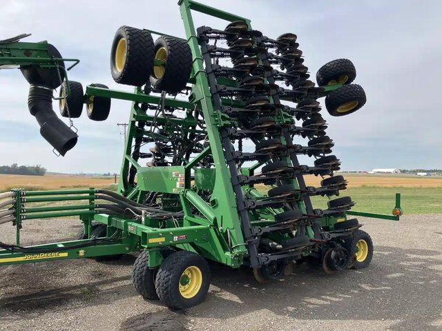 2013 John Deere 1890 Semoir à air