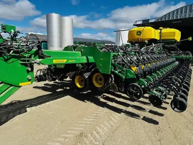 2025 John Deere DB66 Planteur