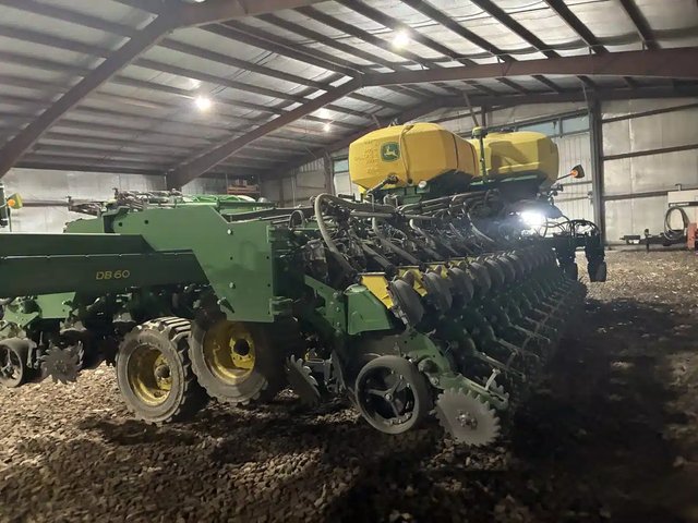 2025 John Deere DB60 Planteur