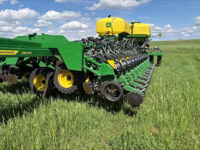 2023 John Deere DB66 Planteur