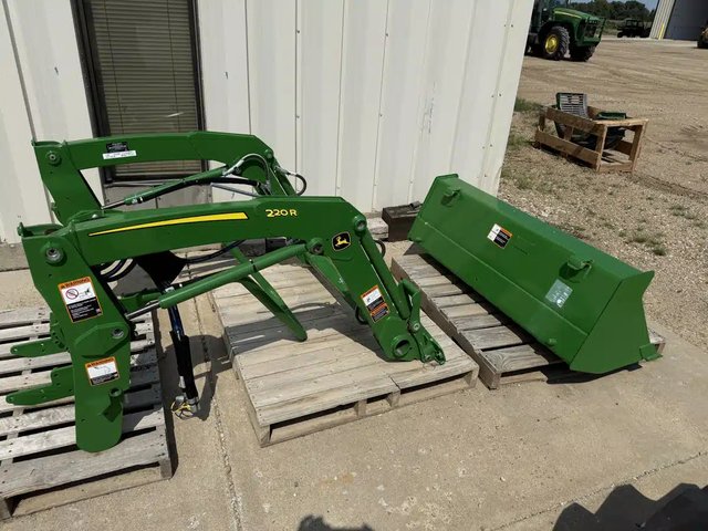 2021 John Deere 220R chargeur frontal
