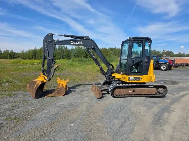 2020 John Deere 50G Excavatrice