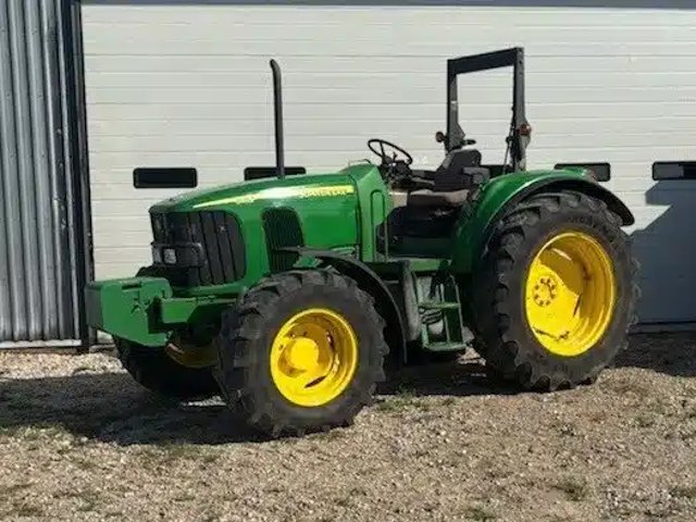 John Deere 6415 Tracteur