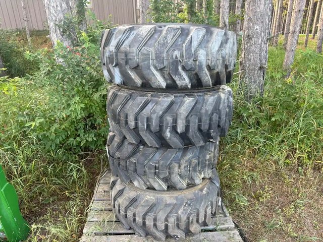2024 12x16.5 Run Flat Pneus et roues