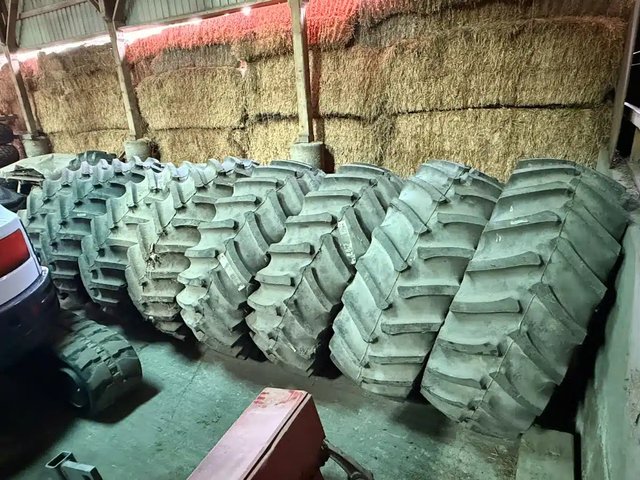 Firestone 24.5R32 Pneus