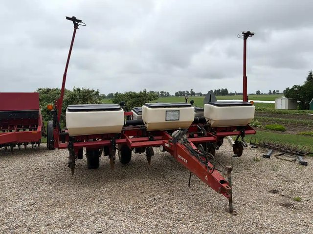 White 6100 Planteur