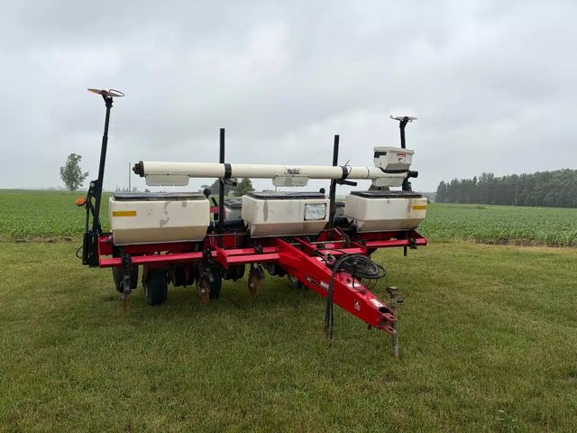 White 8100 Planteur