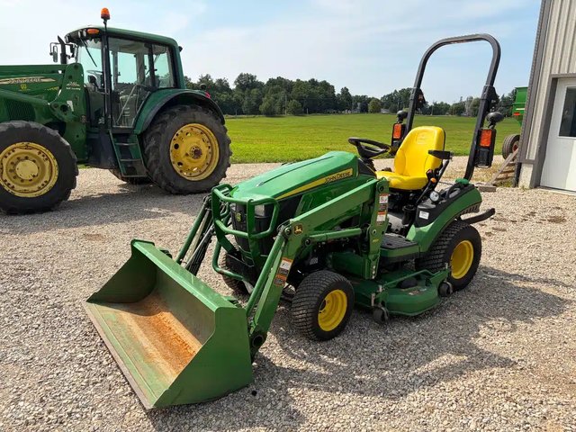 2015 John Deere 1025R Tracteur
