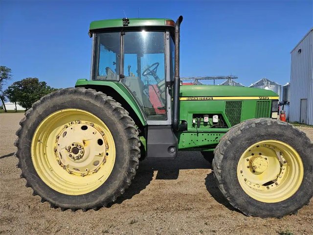 1999 John Deere 7410 Tracteur