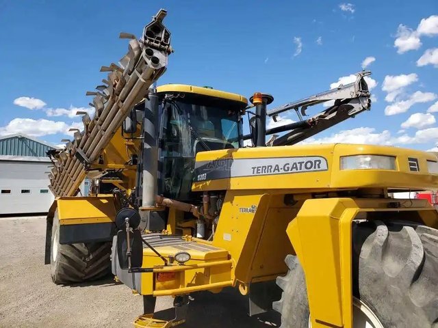 2009 TerraGator TG8203 Flotteur
