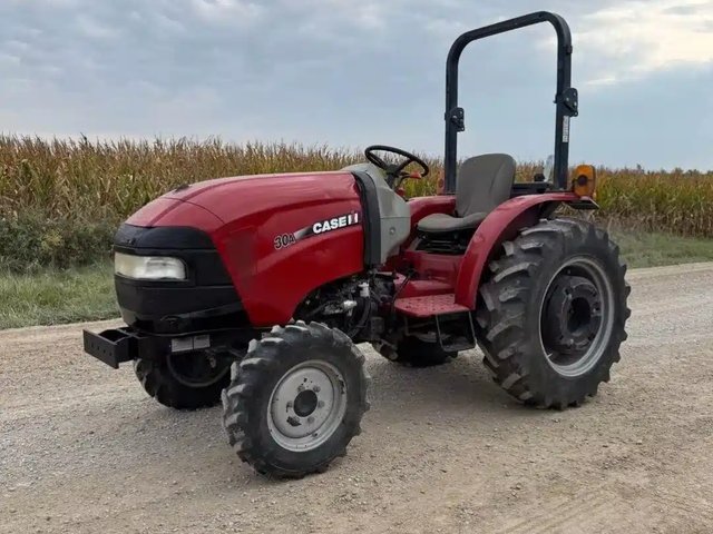 Case IH Farmall 30A Tracteur