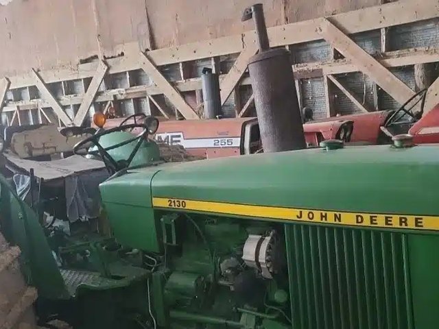 John Deere 2130 Tracteur