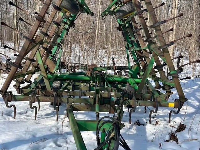 John Deere 30FT Cultivateur