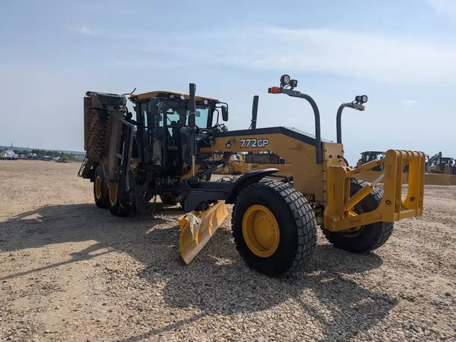 2014 DEERE 772GP Niveleuse (Gratte panier)