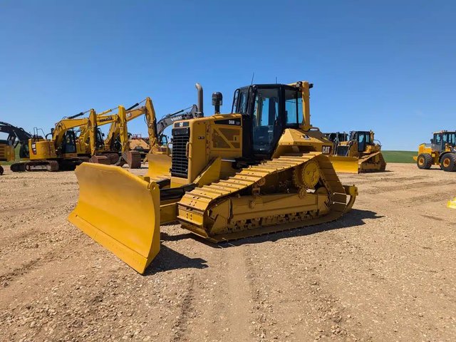 2013 Caterpillar D6N Bouteur