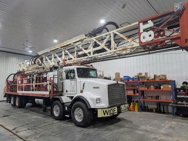 2001 Ingersoll Rand TH60 Semoir