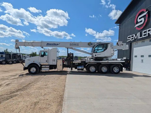 2013 Kenworth T800 Truck Cab & Chassis