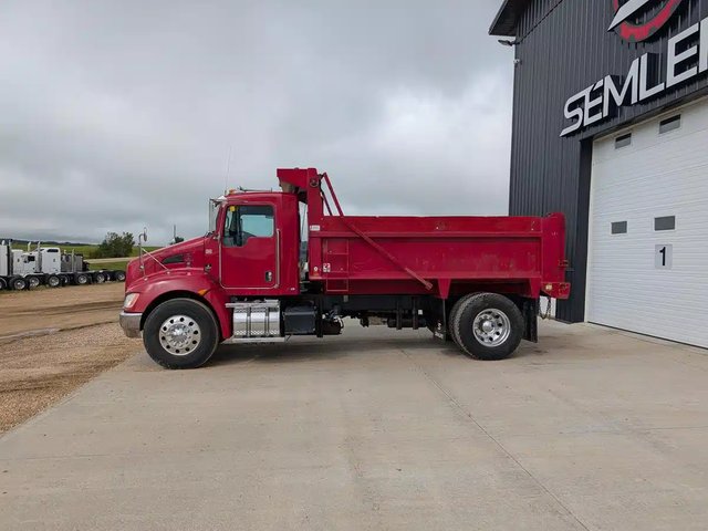 2012 Kenworth T370 Camion à benne
