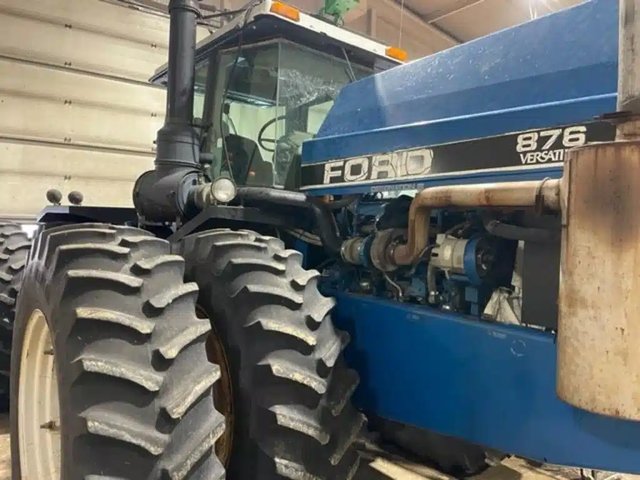 1990 Versatile 876 Tracteur