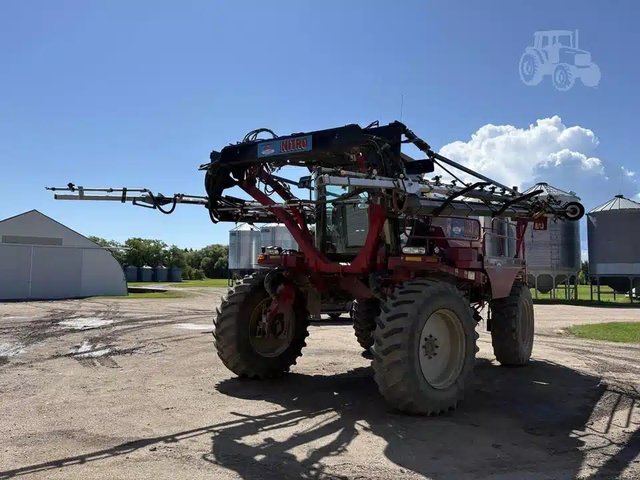 2006 Miller NITRO 2200HT Arroseur - Automoteur