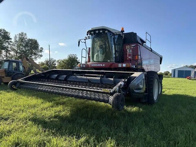 2015 Versatile RT490 Batteuse