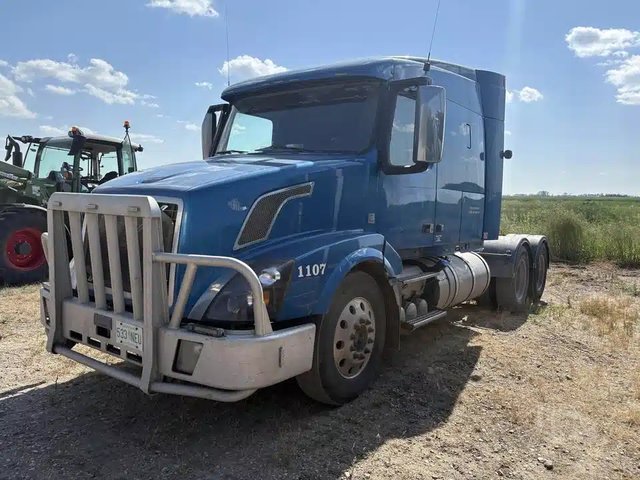 2016 Volvo VNL64T630 Camion dix roues