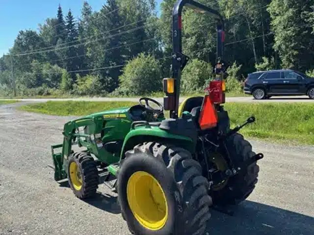 2023 John Deere 3025E Tracteur