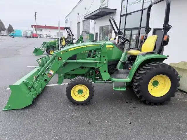 2023 John Deere 3033R Tracteur