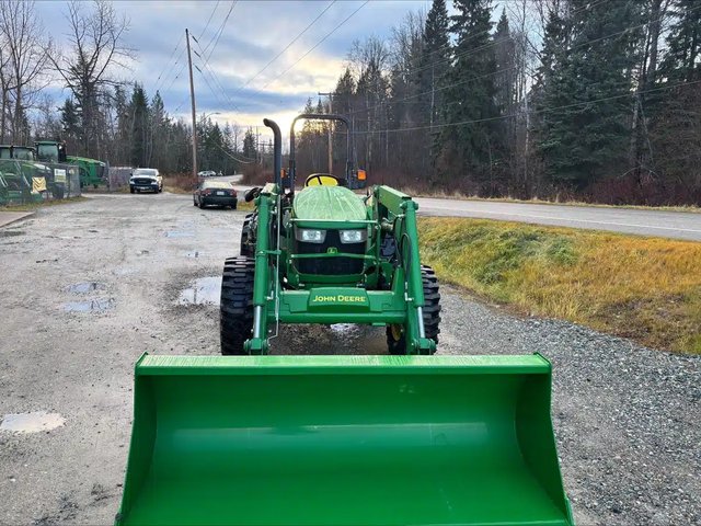 2018 John Deere 5055E Tracteur
